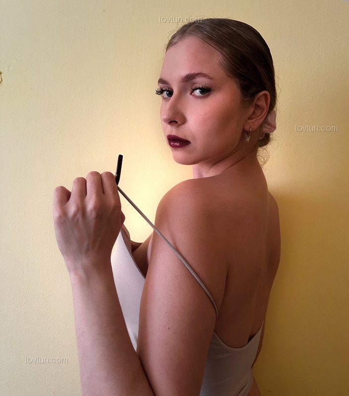 Яна